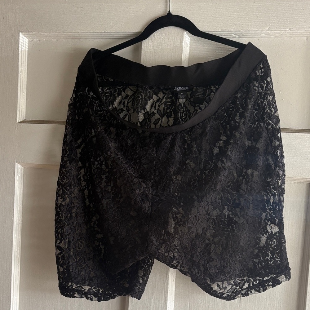 Elegant Black Lace Women Shorts